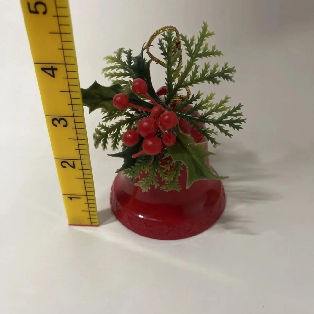 Vtg 1979 Carolites Musical Christmas Bell Ornament